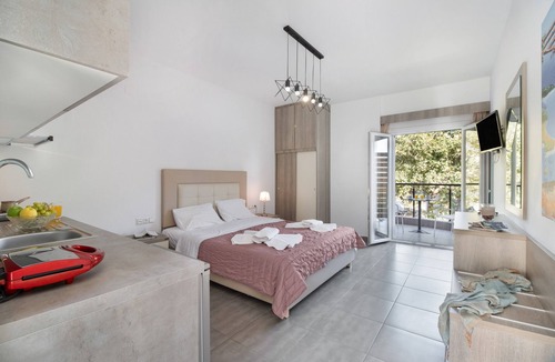 Parga Apartment | Studio Apartment 'Deluxe 2 Adults - B' with Shared Terrace, Wi-Fi and Air Conditioning