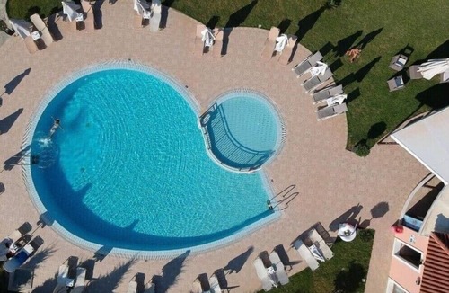 Alikanas Apartment | Studio Apartment 'Eleni's Garden Studio 2' with Pool, Private Balcony & A/C