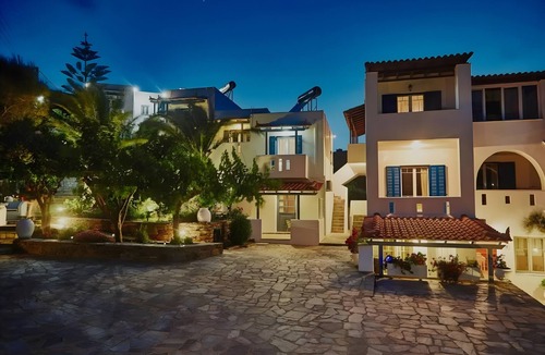 Gavrio Apartment | Studio Apartment 'Irene 6 Deluxe Double 4' with Sea View, Wi-Fi and Air Conditioning