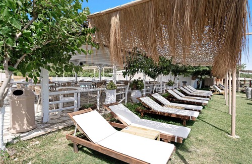 Pidima Kyras Apartment | Studio Apartment 'Iguana 8' with Sea View, Wi-Fi and Air Conditioning
