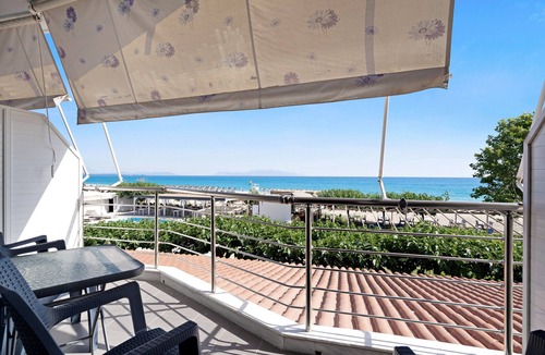 Pidima Kyras Apartment | Studio Apartment 'Iguana 4' with Sea View, Wi-Fi and Air Conditioning