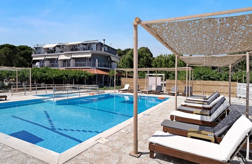 Pidima Kyras Apartment | Studio Apartment 'Iguana 2' with Shared Pool, Wi-Fi and Air Conditioning