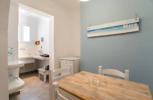Parikia Apartment | Studio Apartment "Livadia Seaside 1" near Beach with 2 Shared Terraces & Wi-Fi