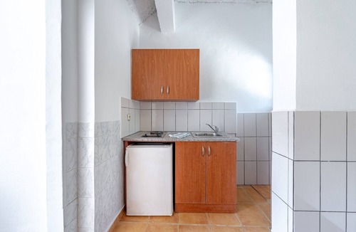 Marathias Apartment | Studio Apartment 'Maltas 6' with Shared Terrace, Wi-Fi and Air Conditioning