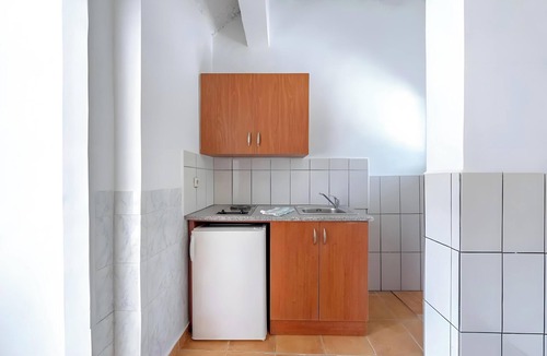 Notos Apartment | Studio Apartment 'Maltas 6' with Shared Terrace, Wi-Fi and Air Conditioning