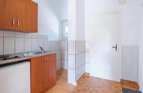 Notos Apartment | Studio Apartment 'Maltas 6' with Shared Terrace, Wi-Fi and Air Conditioning