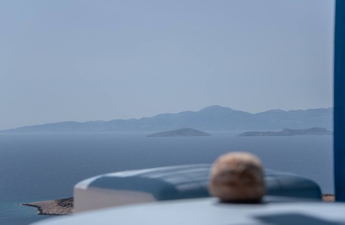 Donoussa Apartment | Studio Apartment 'Mesaria' with Balcony, Wi-Fi and Air Conditioning