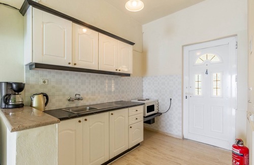 Agia Pelagia Chlomou Apartment | Studio Apartment 'Nikos Seaside 4' with Sea View, Wi-Fi and Air Conditioning