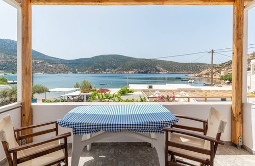 Vathi Apartment | Studio Apartment 'Sifnos 6' with Sea View, Wi-Fi and Air Conditioning