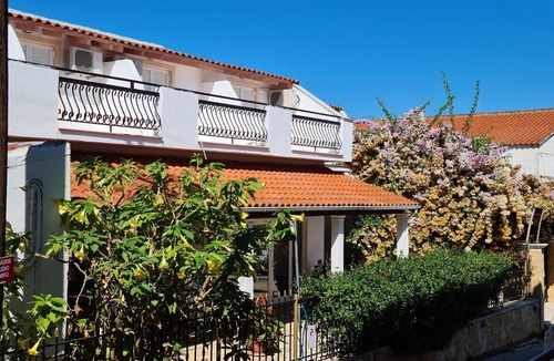 Benitses Apartment | Studio "Galini Studios 2" Near the Beach with Wi-Fi, A/C & Balcony