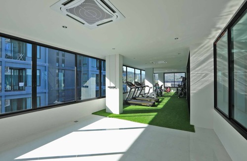 Nai Harn Apartment | Studio with Mountain View near Naiharn Capital Pro