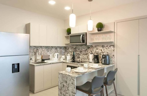 Costa del Este Condo | Studio with Scenic Park Views in Costa del Este