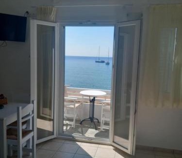 Platis Gialos Apartment | Studios Margarita