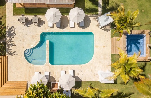 Cabarete Villa | Stunning Beach Front Property w/14 beds. Perfect for Multi families & Reunions!