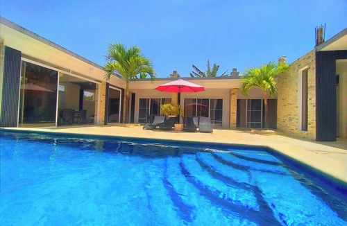 Cabarete Villa | Stunning Beachside Villa with 6 BR & Pool. Perfect for groups. Just enjoy it!