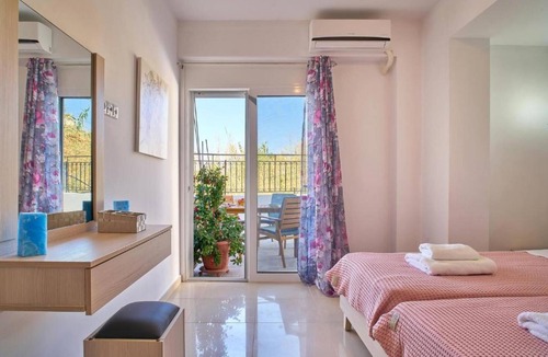 Kavallos Villa | Stunning Lake Kournas Retreat★ 2 New Private Pool!