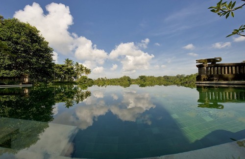 Melayang Villa | STUNNING VIEW! 6BR Villa W/Waterfall & Feature Garden Near Ubud! W/Pool!