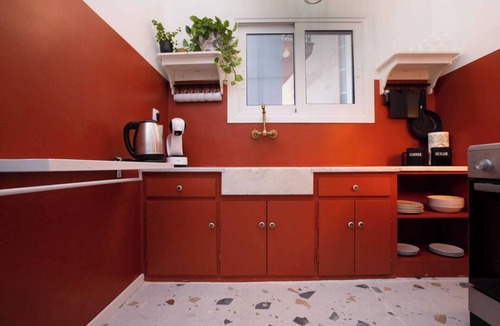Athens City Centre Apartment | Stylish 2BR Koukaki | Balcony & Work-Friendly Desk