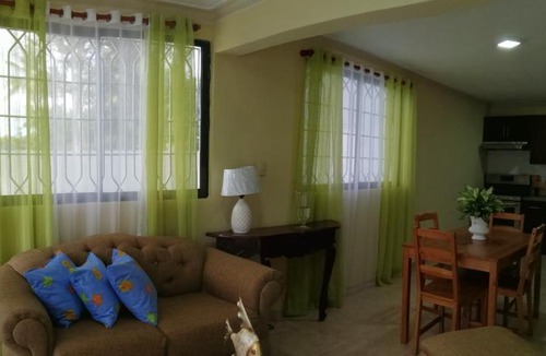 Villas Ana Maria House | Stylish 2r-2b Apt Near The Beach And Main Street