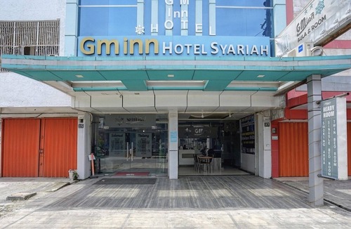Banda Aceh House | Stylish DBL Suite Escape W/Free WiFi and Parking