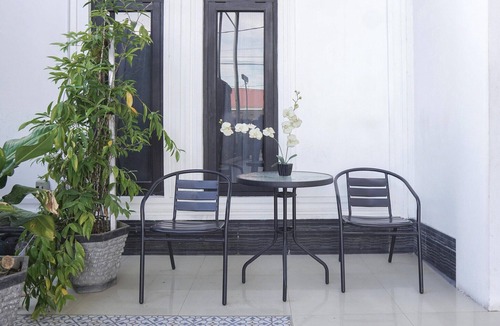 Padang House | Stylish DBL Suite Escape W/Free WiFi and Parking