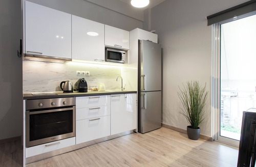 Kinosargous Apartment | Stylish Studio Steps from the Acropolis- Cielo Homes