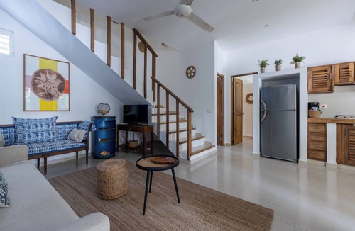 El Centro Villa | Sueños 7 – 2BR Villa with Pool, Starlink Walk to Beach & Shops – Las Terrenas