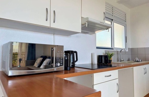 Punaauia Apartment | Suite Turoa - View, pool and wifi