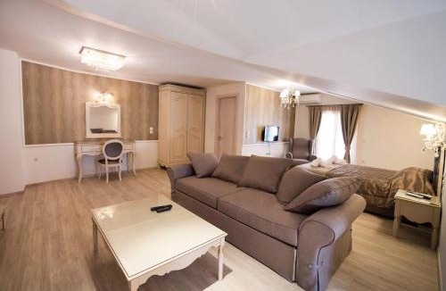 Lefkada Town Apartment | SUITES PIROFANI