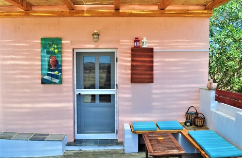 Zefiria House | Summer Cottage house next to Milos Hot Springs
