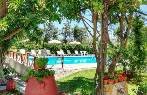 Maleme House | Summer Lodge