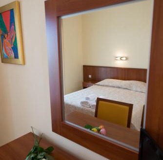 Nikiana Apartment | Summertime Inn