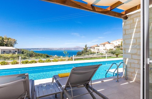 Plaka Apartment | Sun and Sea Plus Resort