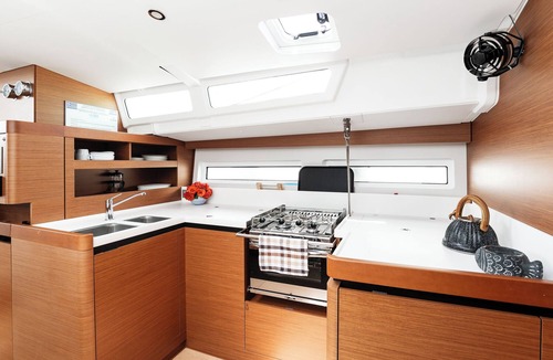 Nikita Boat Rental | Sun-Kissed Sailing: A Luxurious Beach Experience in Nikiti, Macedonia