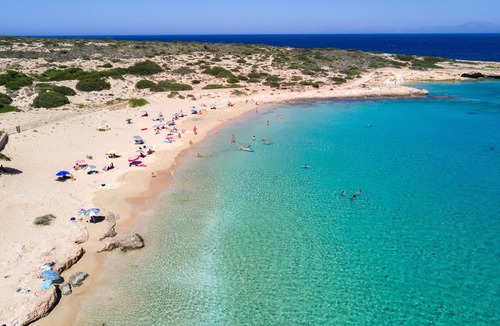Finikas Boat Rental | Sun-Kissed Sailing Adventure in the Stunning Cyclades Islands