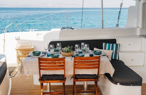 Pasalimani Boat Rental | Sun-Kissed Sailing Adventure in Islas Sarónicas