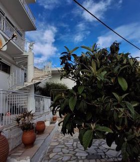 Loutraki-Agioi Theodoroi Apartment | Sun Oasis