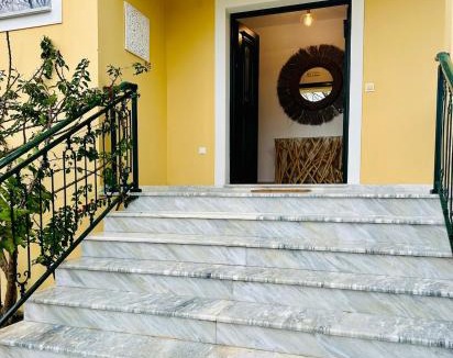 Lefkimmi Villa | SunBreeze-Beachfront Luxury Villa 5 Bed 4 bath-Sleeps 10
