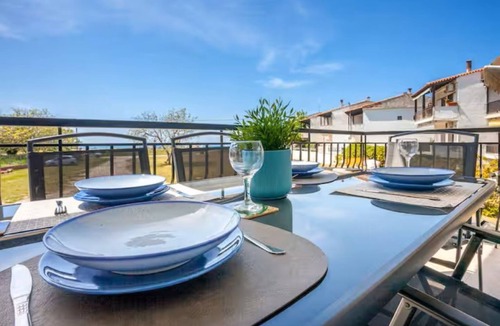 Skala Fourkas Apartment | Sunkissed Beachfront Holiday Home