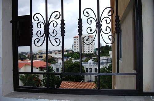 Ensanche Independencia Condo | Sunny furnished condo in S. D., D.R., sleeps up to 5 (3 Beds), 3 1/2 BA, Gazcue