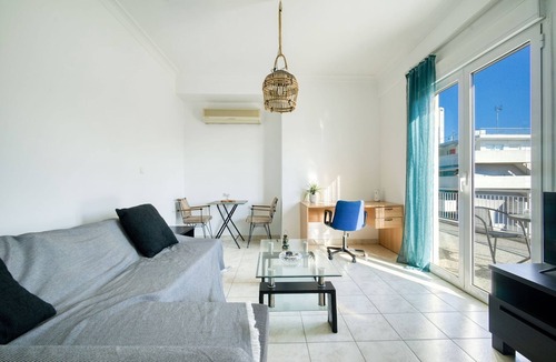 Koukaki Apartment | Sunny Penthouse in Koukaki - Next to Acropolis