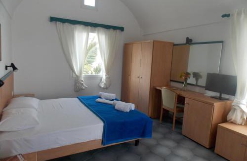Perissa Apartment | Sunrise Studios in Perissa