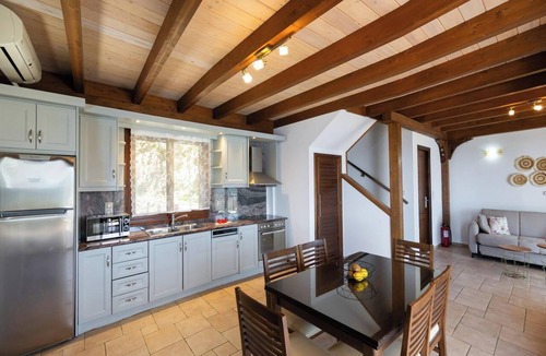 Pondi Villa | Sunrise View - Two Bedroom Villa, Sleeps 4