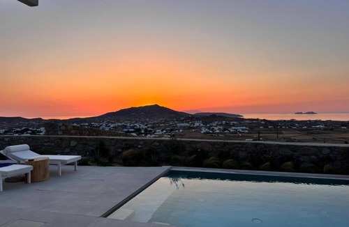 Ano Mera Villa | Sunrise Villa Sea View up to 4 pax