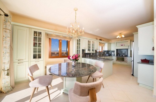 Lakithra Villa | Sunset Mansion