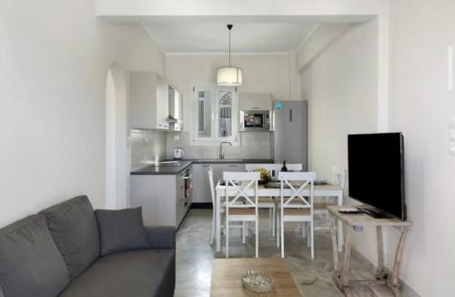 Kini House | Sunset Realty
