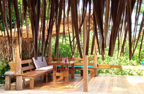 Teahupoo Hotel | Sunset Room's-Auberge Polynésienne