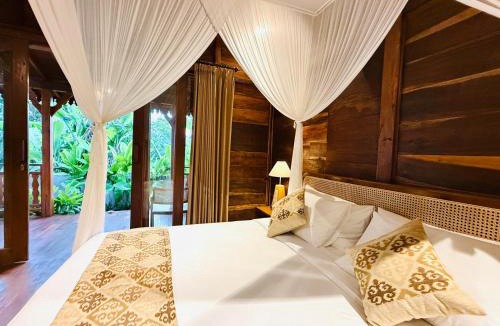 Kemenuh Hotel | Sunshine dijoglo villa