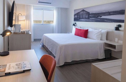 Pepillo Salcedo Hotel | Super 8 By Wyndham Manzanillo
