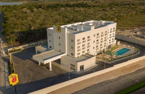 Pepillo Salcedo Hotel | Super 8 by Wyndham Manzanillo